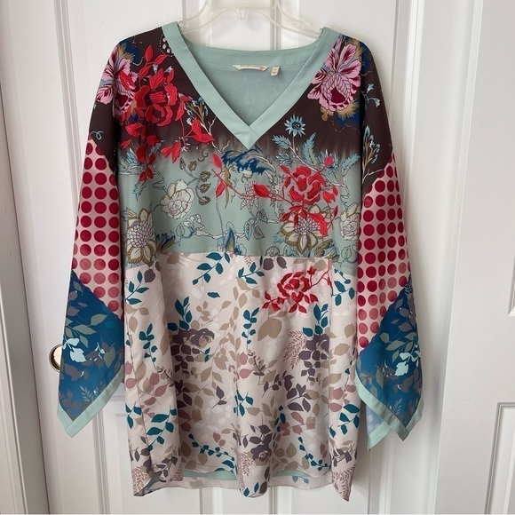 Soft Surroundings Izumi Pullover Kimono Sleeve Asian Floral V-Neck Tunic Blouse - Picture 6 of 13